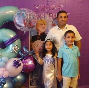 Meet your Posher, Rogelio